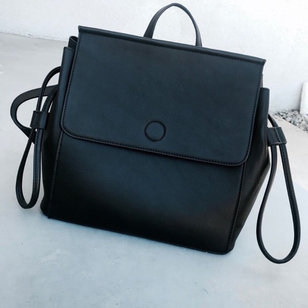 Contemporary vegan leather black backpack 🌚